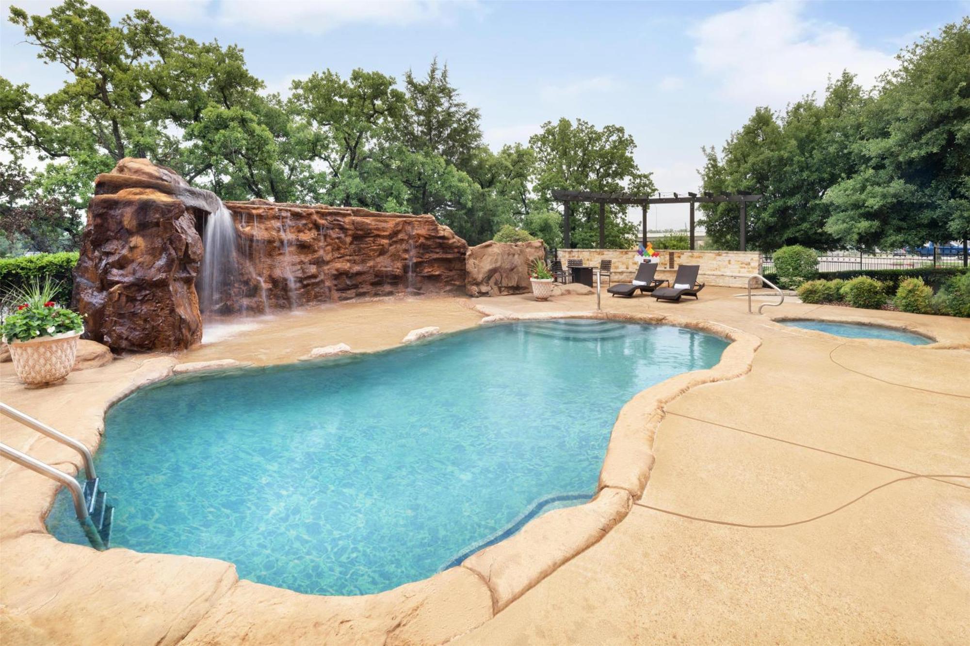 Best Western Premier Crown Chase Inn & Suites Denton Exteriér fotografie